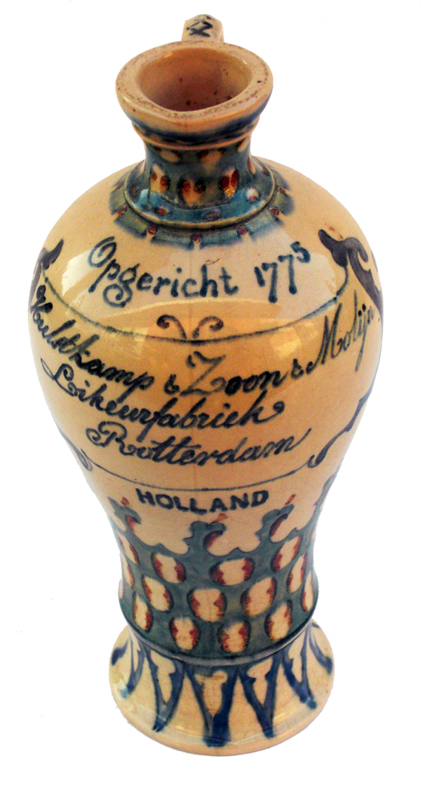 Nr.: 124, Reeds verkocht : sieraardewerk van Rozenburg, Omschrijving: (WFG merk) Plateel Jeneverkruik, Hoog 22 cm Breed 10 cm, Periode: Jaar 1889, Schilder : Onbekend, 