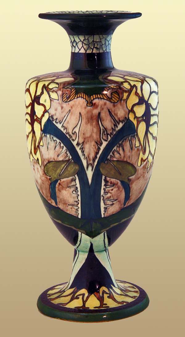 Nr.: 197, Already sold : decorative pottery made by Brantjes  Plateel Vase, (model 1072) ,  (Decor E), Height 27 cm , Diameter 12,5 cm , Year letter C , Decorator F.S.