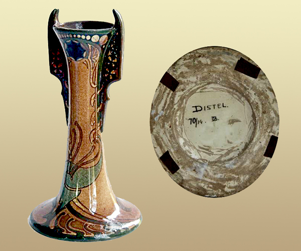 Nr.: 336, Reeds verkocht : De Distel smalle hoge bekervaas