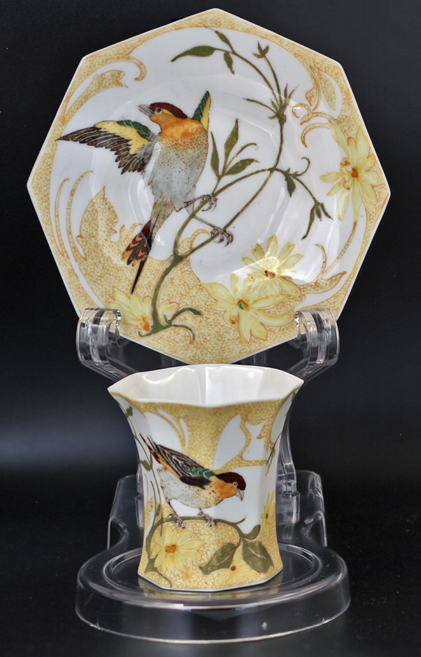 Nr.: 385, Already sold : a Rozenburg eggshell Mokka cup/saucer