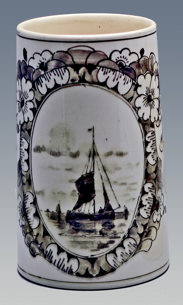 Nr.: 412, Te koop aangeboden een Rozenburg Bierpul